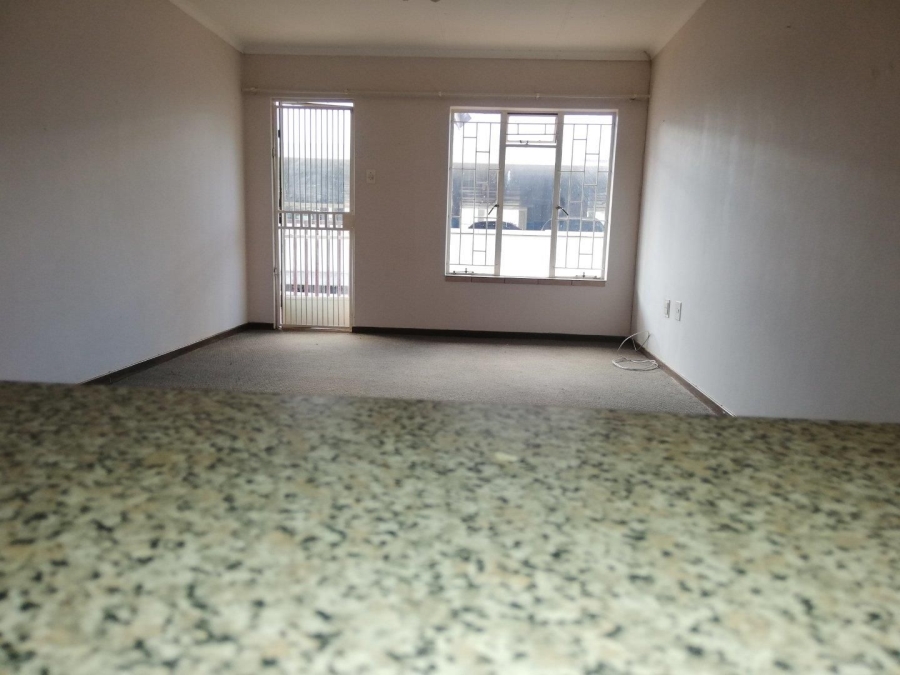 2 Bedroom Property for Sale in Kannoniers Park North West